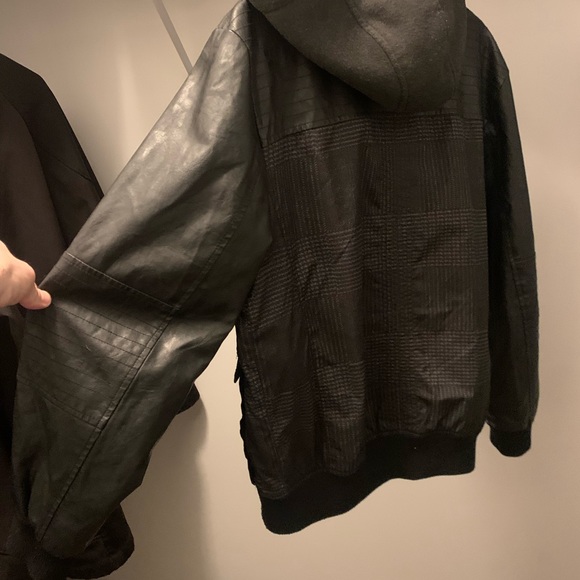 Mens Guess Bomber - Picture 3 of 4